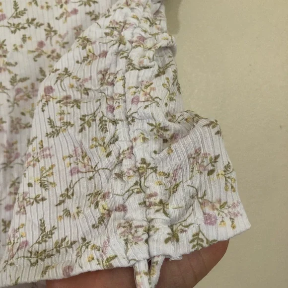 🔴Wild Fable floral Stretchy Crop  top. Scrunched sides short sleeves. Size XL. - Picture 12 of 14